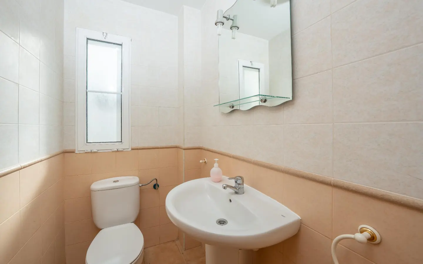 5-bedroom Villa In Aspe, Spain (277 M²)