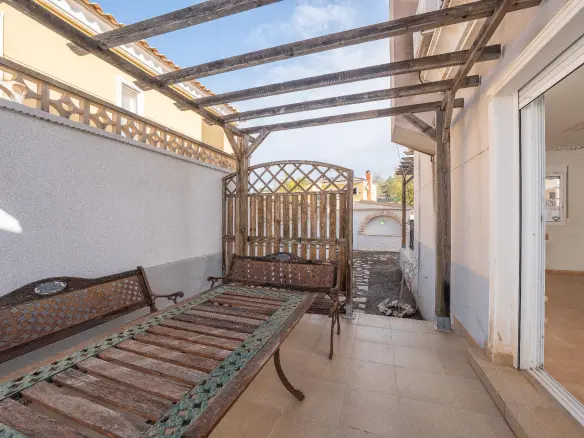 5-bedroom Villa In Aspe, Spain (277 M²)
