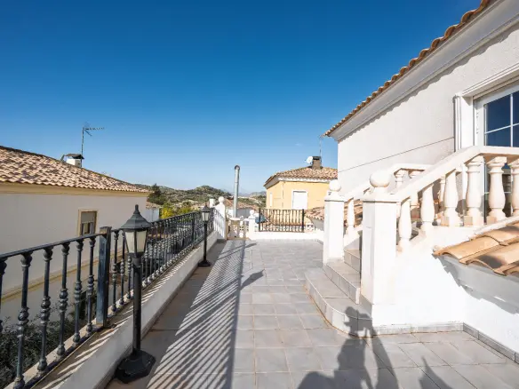 5-bedroom Villa In Aspe, Spain (277 M²)