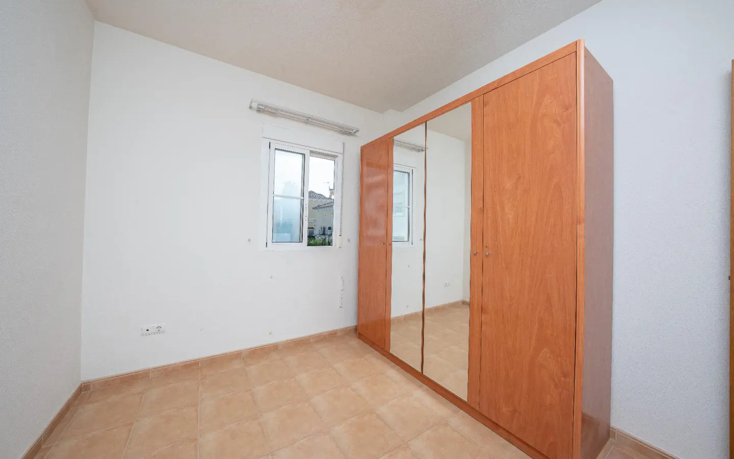 5-bedroom Villa In Aspe, Spain (277 M²)