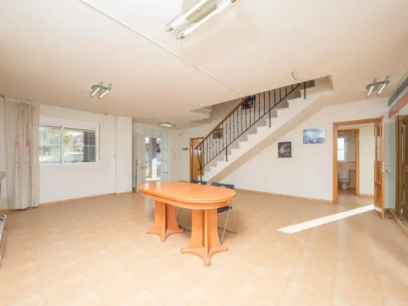 5-bedroom Villa In Aspe, Spain (277 M²)