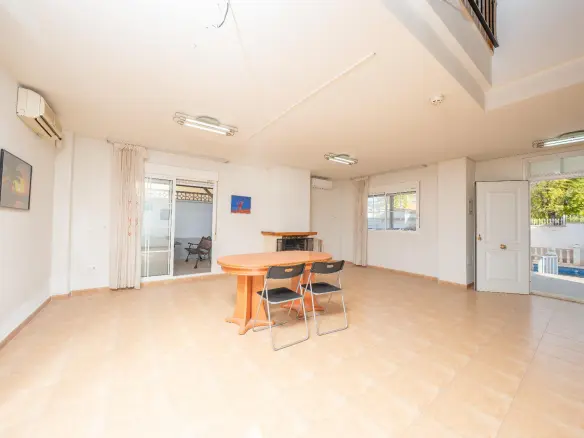 5-bedroom Villa In Aspe, Spain (277 M²)