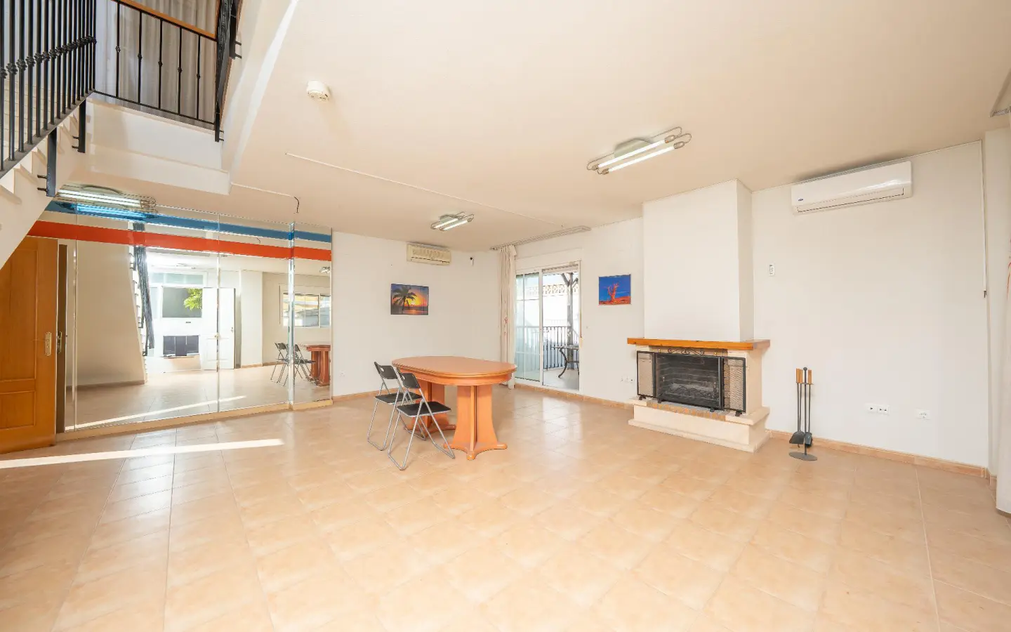 5-bedroom Villa In Aspe, Spain (277 M²)