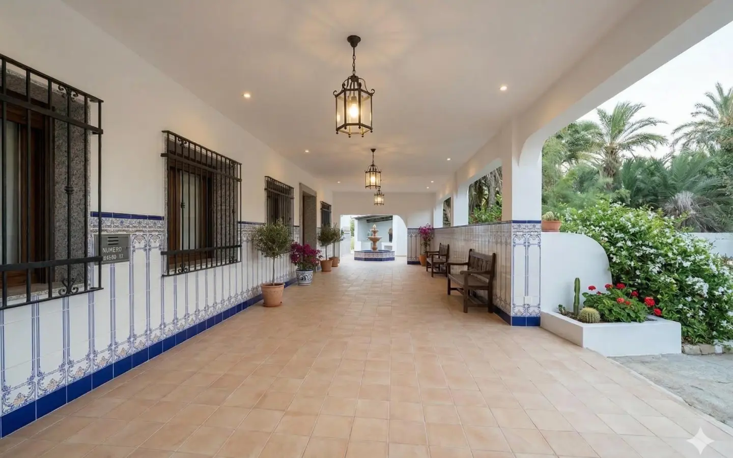 3-bedroom Industrial Unit In Crevillent, Spain (847 M²)