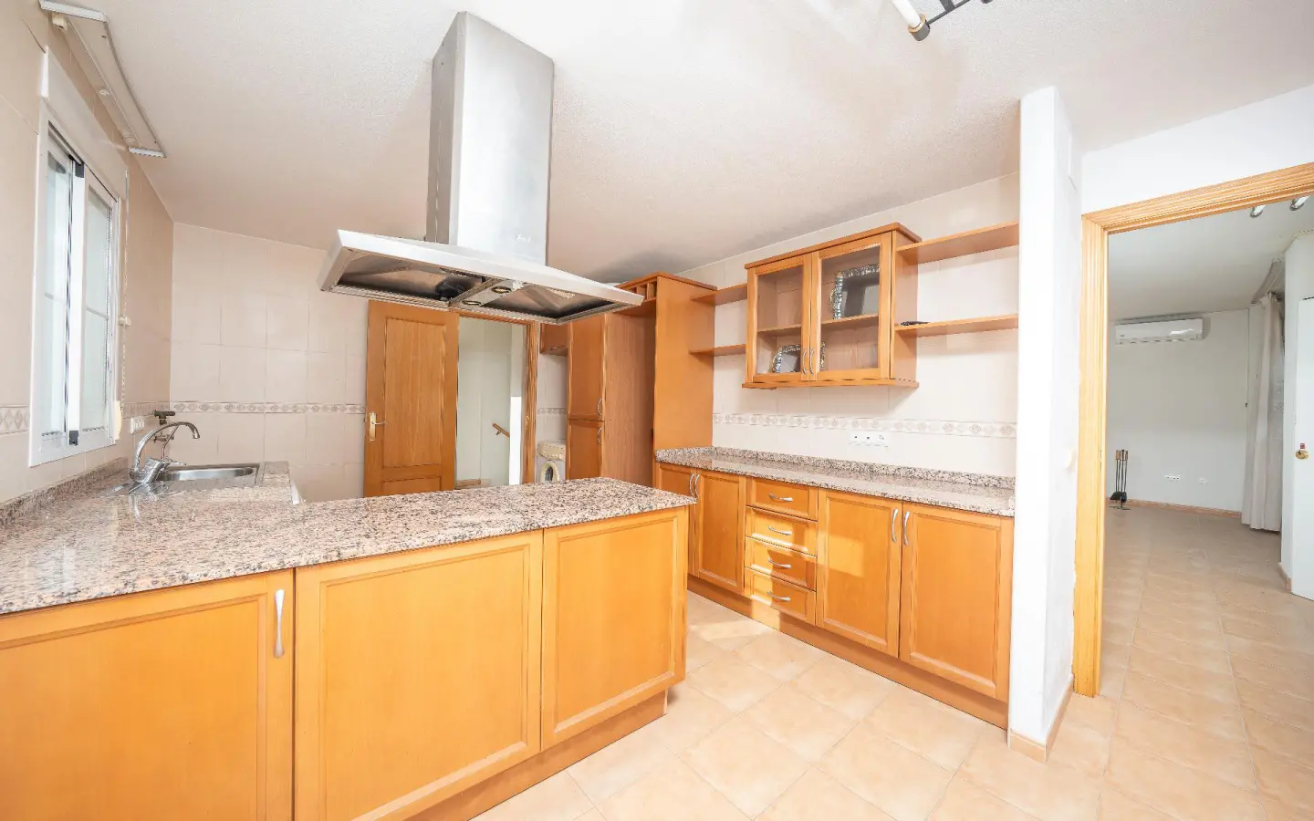 5-bedroom Villa In Aspe, Spain (277 M²)