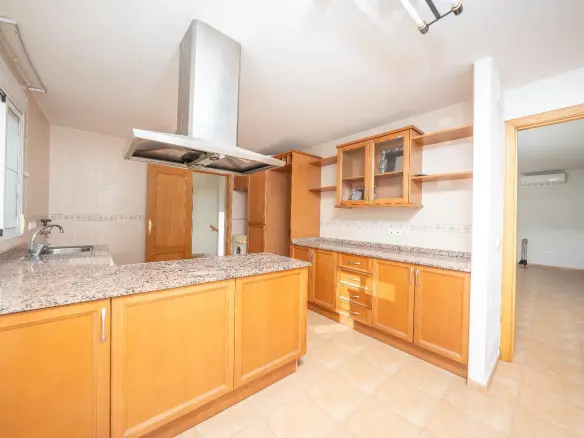 5-bedroom Villa In Aspe, Spain (277 M²)