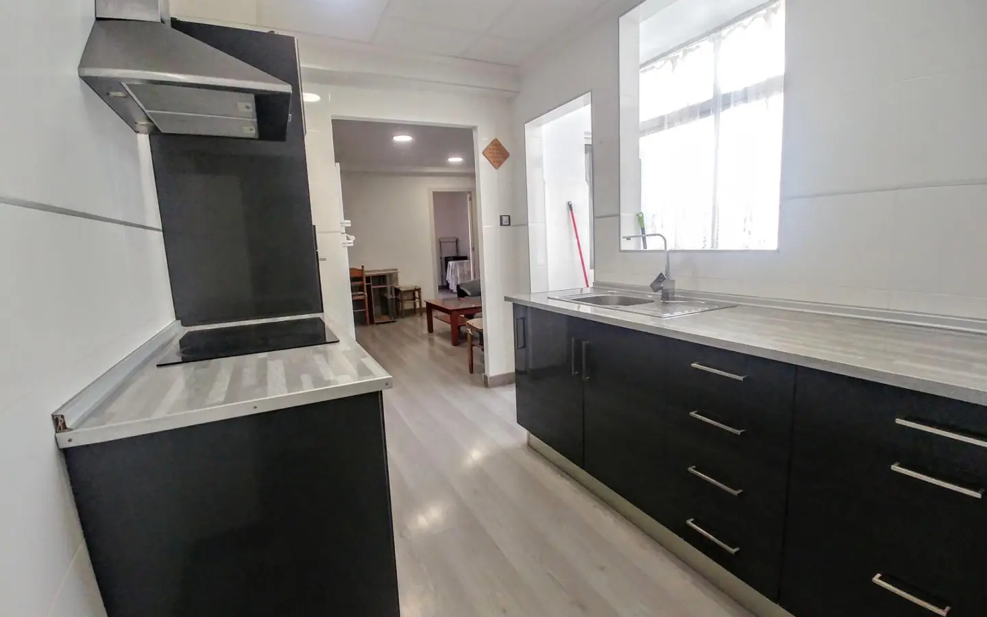 3-bedroom Flat In Elche, Spain (76 M²)