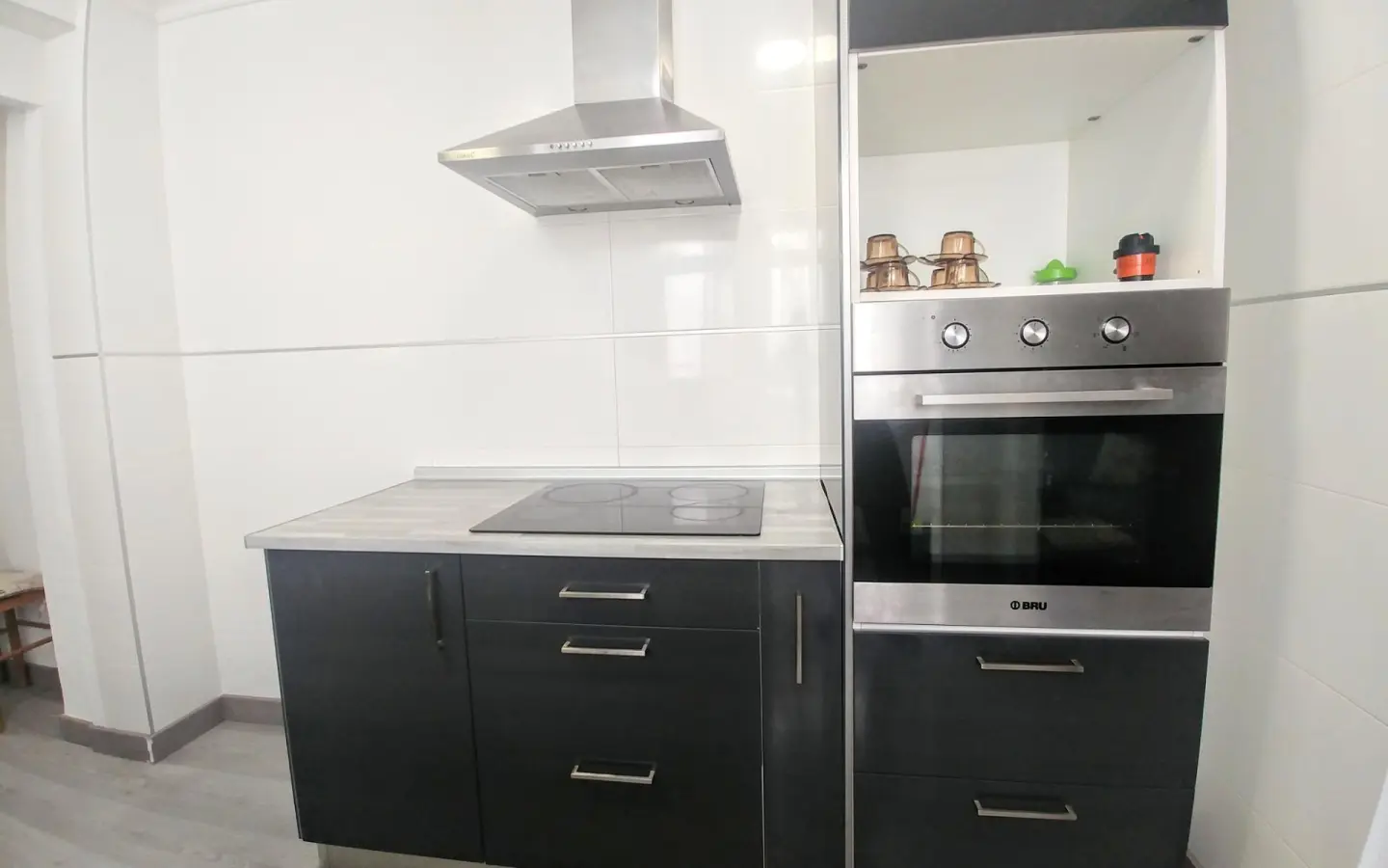3-bedroom Flat In Elche, Spain (76 M²)