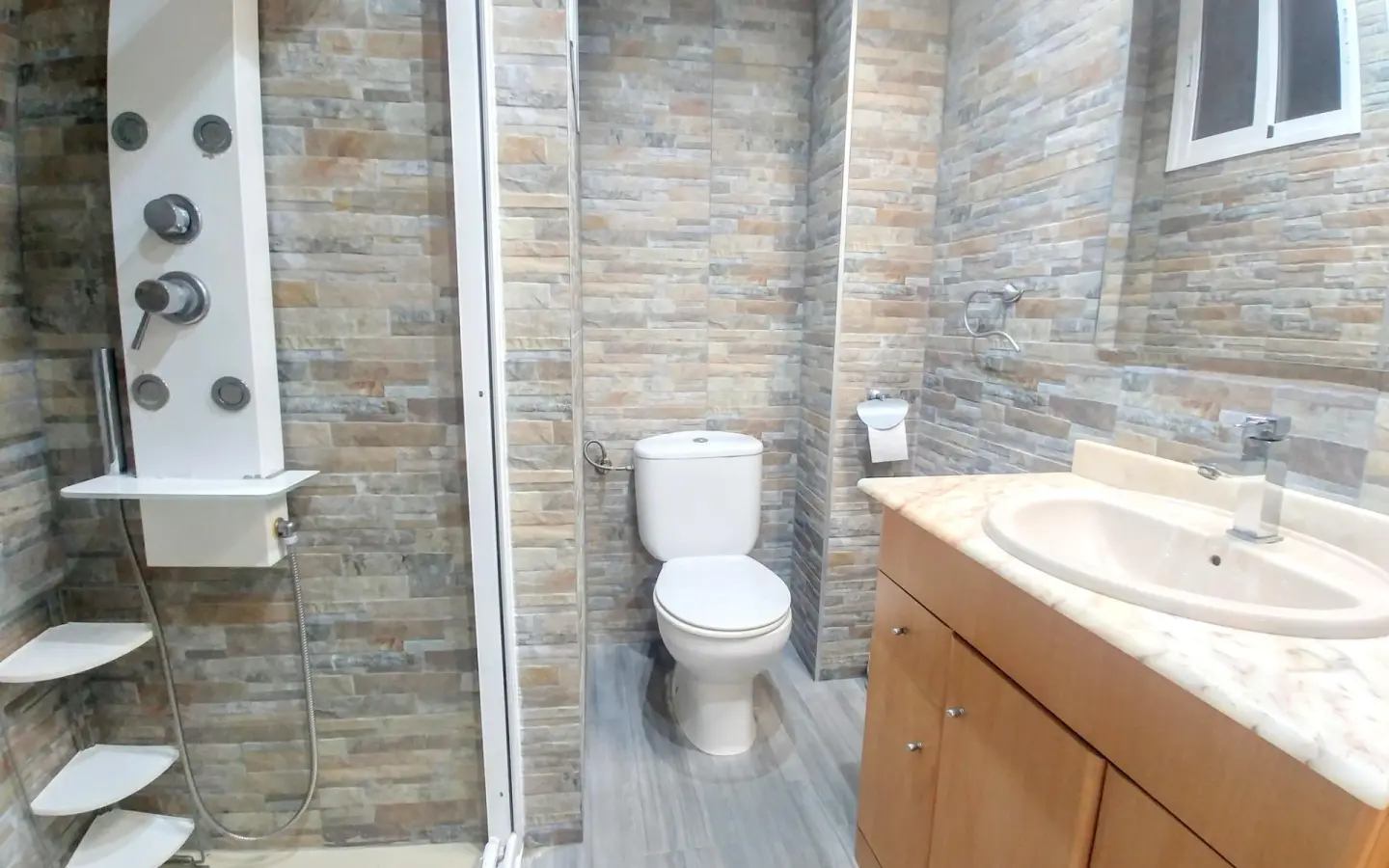 3-bedroom Flat In Elche, Spain (76 M²)