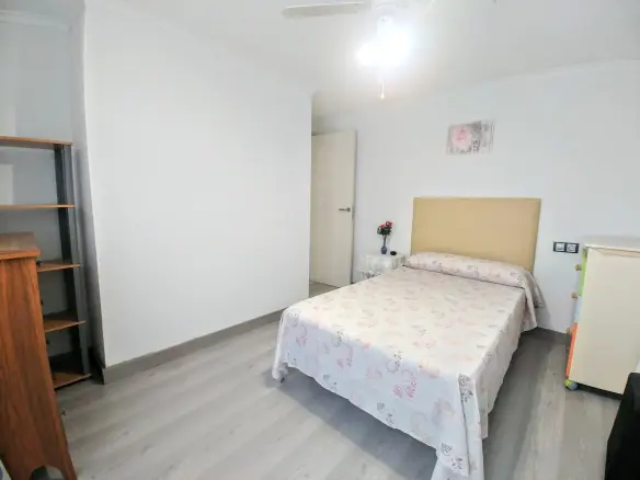 3-bedroom Flat In Elche, Spain (76 M²)