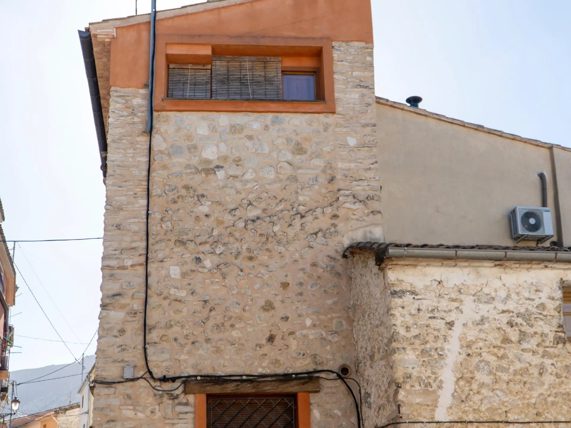 House Of 150 M² In Planes, Spain