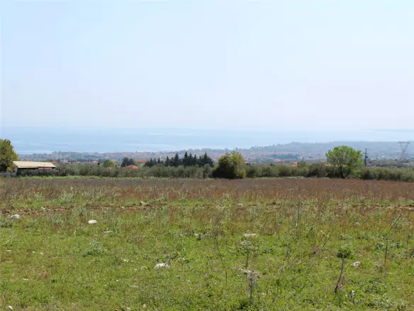 Land Of 6740 M² On The Olympic Coast