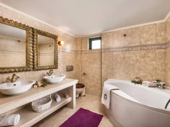 Villa Of 280 M² In Crete