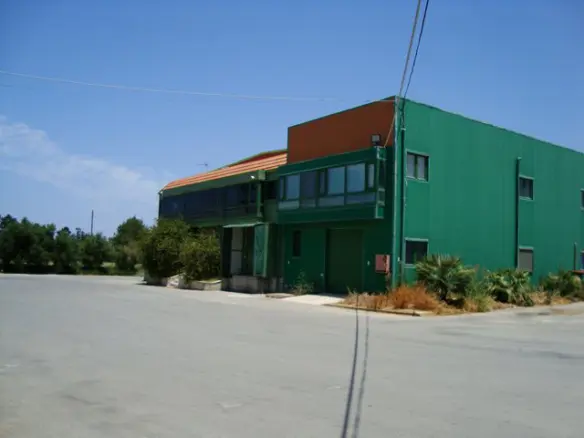 Business Of 2000 M² In Crete