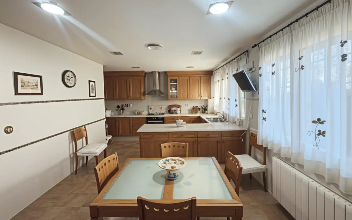 5-bedroom Villa In Almansa, Spain (21.900 M² Plot)