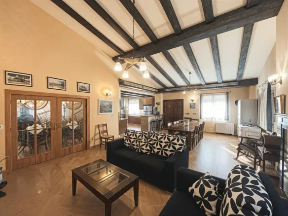 5-bedroom Villa In Almansa, Spain (21.900 M² Plot)
