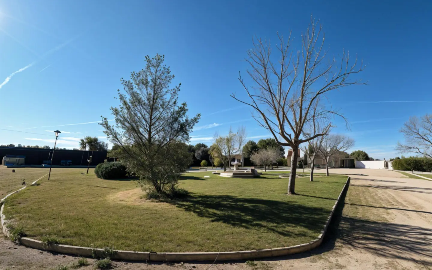 5-bedroom Villa In Almansa, Spain (21.900 M² Plot)
