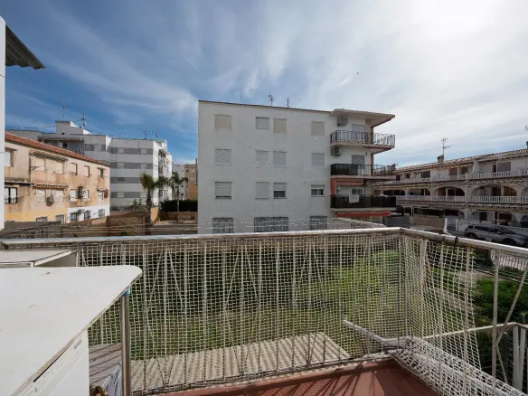 3-bedroom Apartment In Santa Pola, Spain (60 M²)
