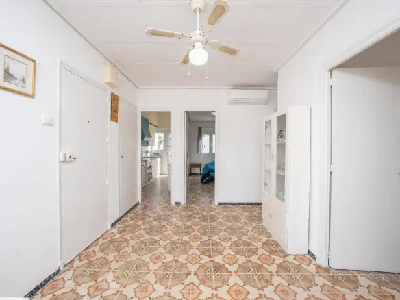 3-bedroom Apartment In Santa Pola, Spain (60 M²)