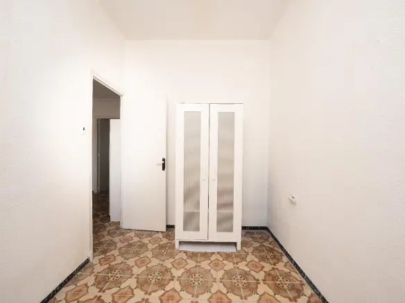 3-bedroom Apartment In Santa Pola, Spain (60 M²)