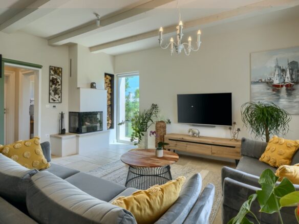 Beautiful Stone House Near Poreč