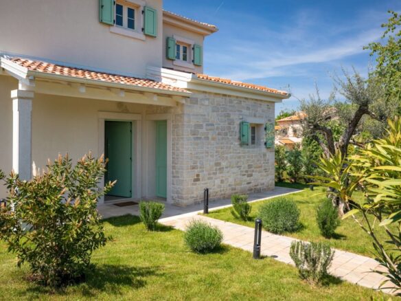 Beautiful Stone House Near Poreč