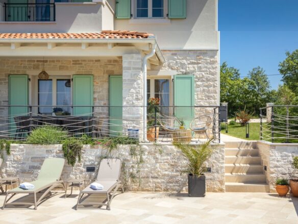 Beautiful Stone House Near Poreč