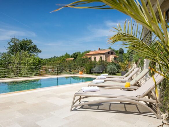 Beautiful Stone House Near Poreč