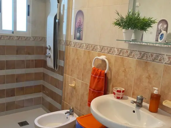 3-bedroom Penthouse In Torrevieja, Spain (80 M²)