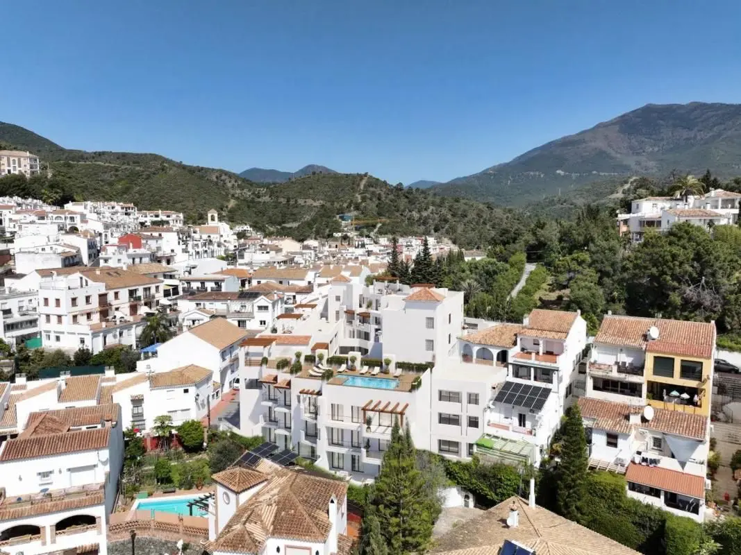 Apartment Of 105 M² In Benahavis, Spain