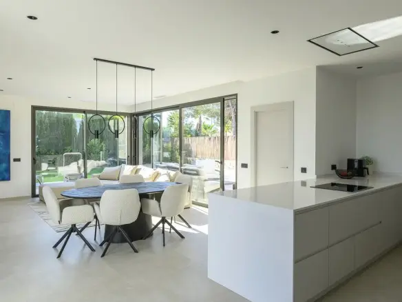 3-bedroom Villa In Orihuela, Spain (152 M²)