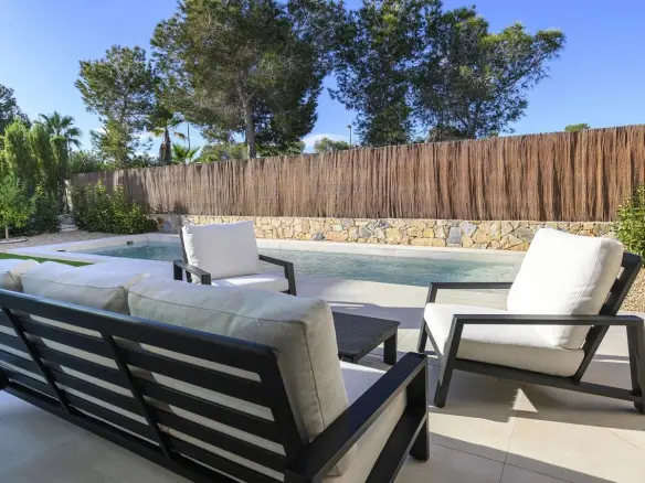 3-bedroom Villa In Orihuela, Spain (152 M²)