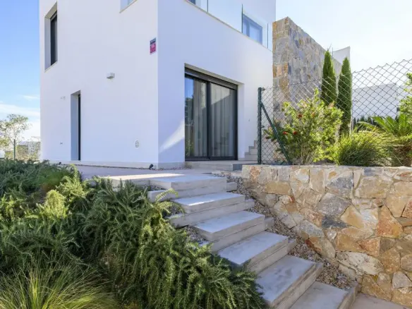 3-bedroom Villa In Orihuela, Spain (152 M²)