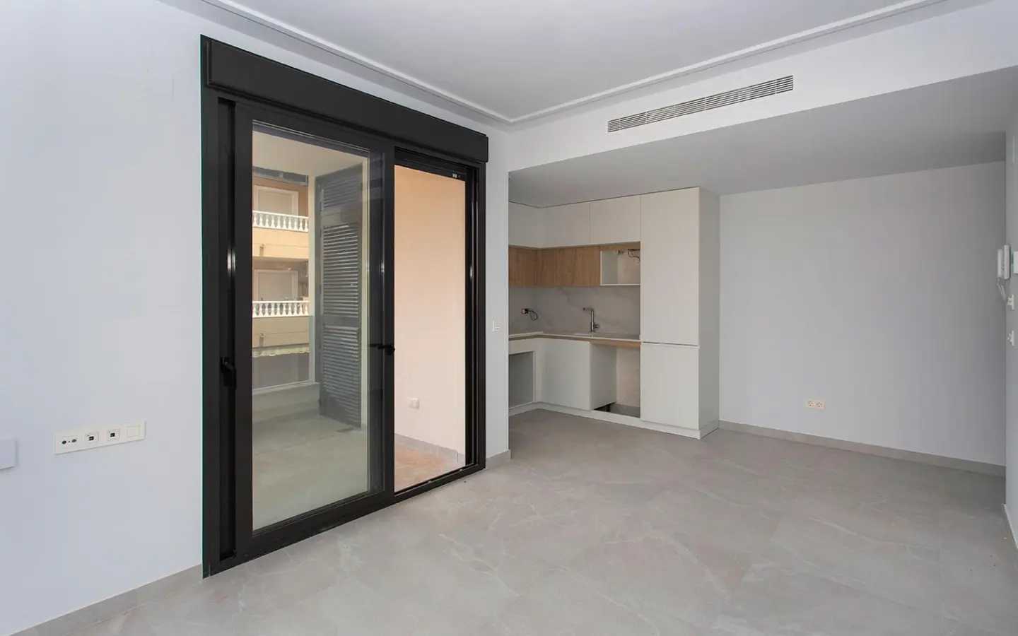 Apartment 86 M² In Torrevieja, Spain – Mediter Real Estate