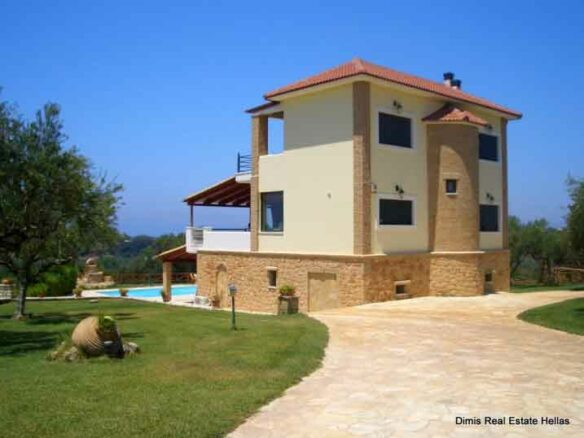 Villa Of 250 M² With Golden Beach Access In Gargaliani, Messinia, South Peloponnese