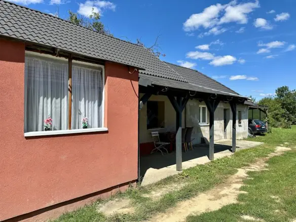 House Of 100 M² In Pacsa, Zala