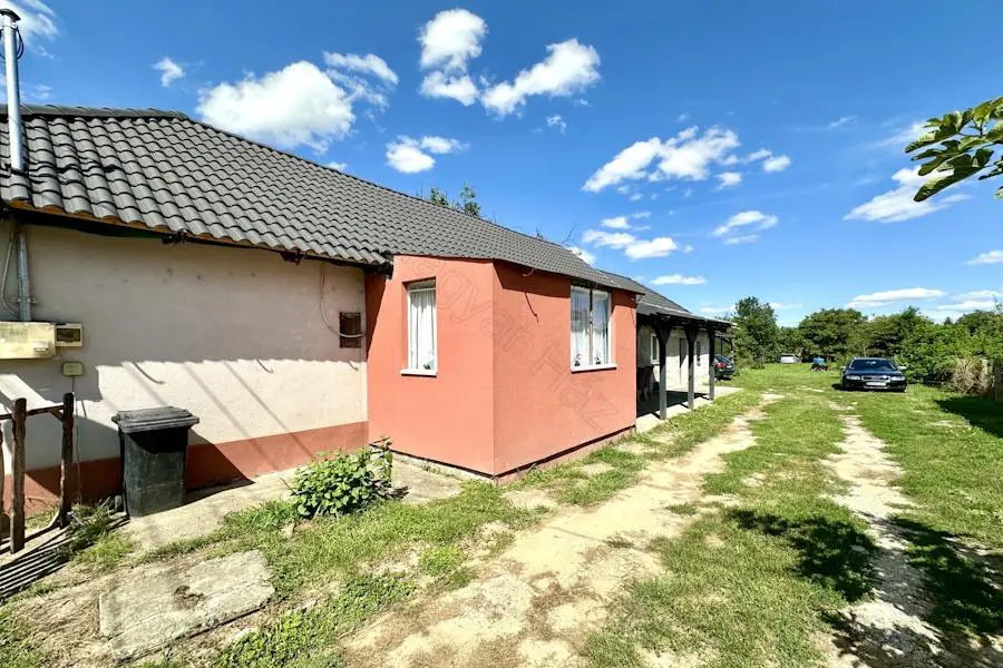 House Of 100 M² In Pacsa, Zala