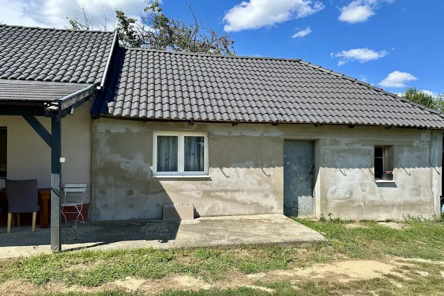 House Of 100 M² In Pacsa, Zala