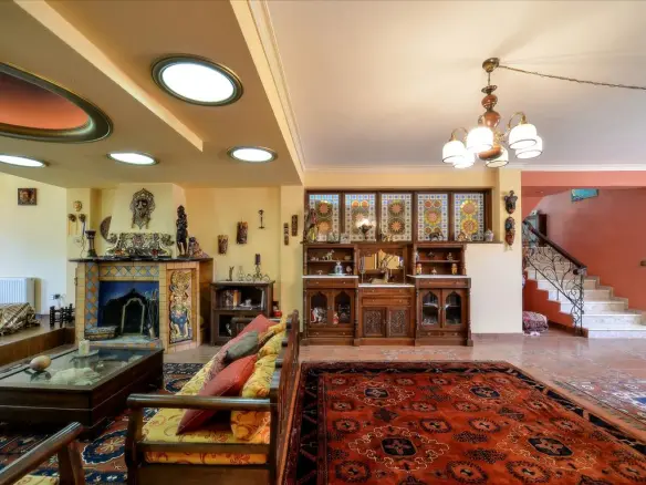 Villa Of 1168 M² In The Suburbs Of Thessaloniki