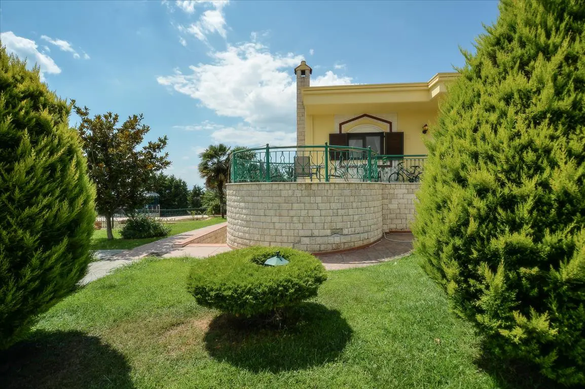 Villa Of 1168 M² In The Suburbs Of Thessaloniki