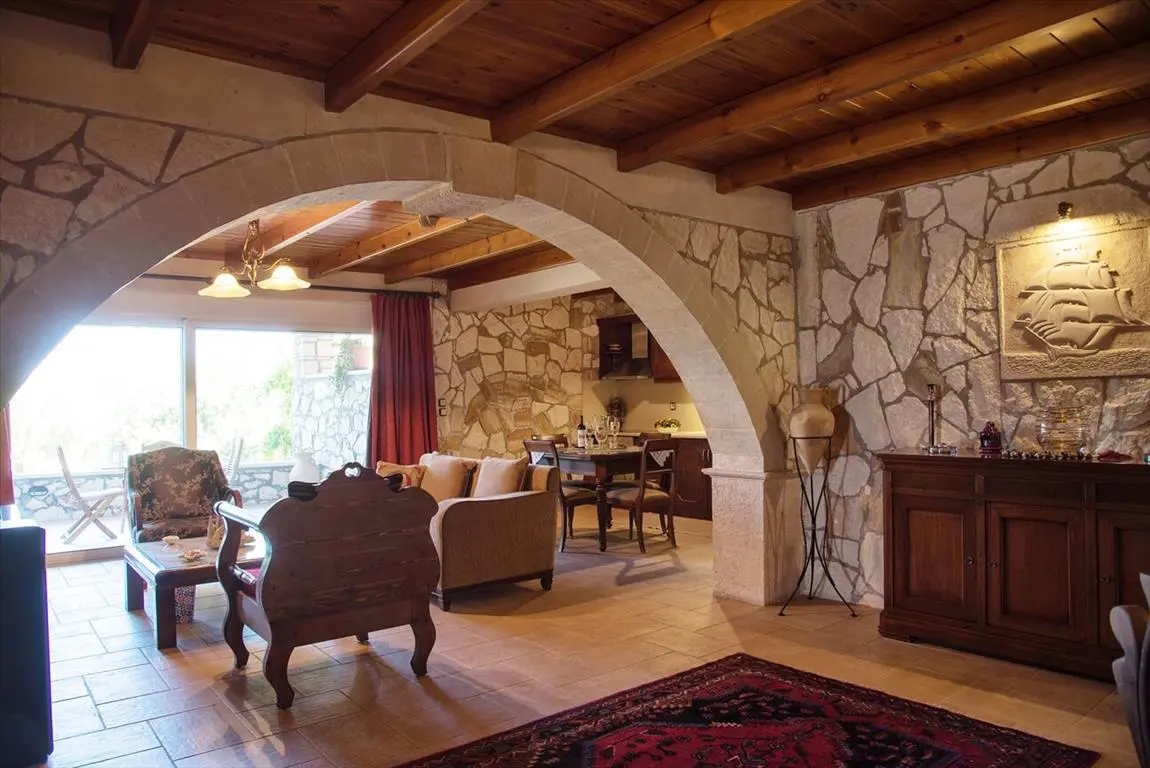 Detached House Of 378 M² In Crete