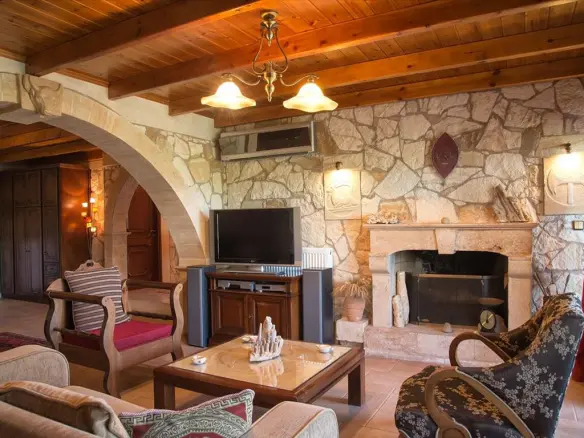 Detached House Of 378 M² In Crete