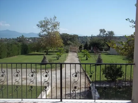 Detached House Of 350 M² In The Suburbs Of Thessaloniki