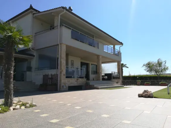 Villa Of 420 M² In Chalkidiki