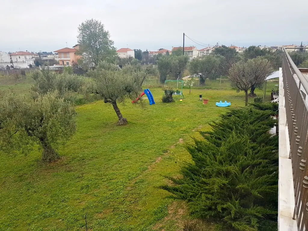 Detached House Of 200 M² With 4 Bedrooms And 2 Bathrooms In The Suburbs Of Thessaloniki
