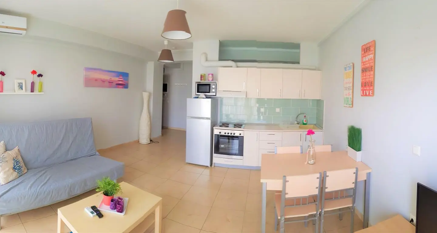 Business Of 1300 M² In The Suburbs Of Thessaloniki
