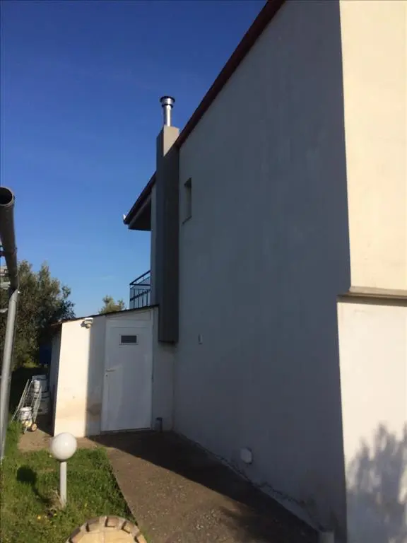 Detached House Of 200 M² With 4 Bedrooms And 2 Bathrooms In The Suburbs Of Thessaloniki