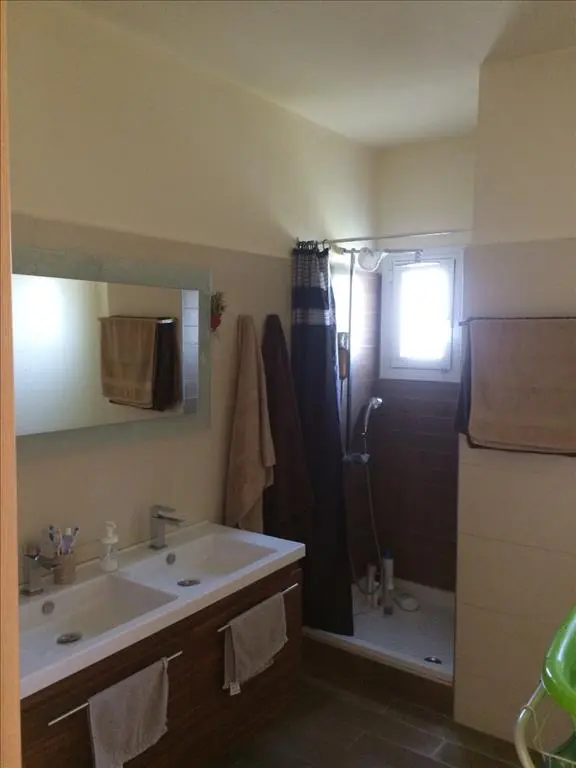 Detached House Of 200 M² With 4 Bedrooms And 2 Bathrooms In The Suburbs Of Thessaloniki