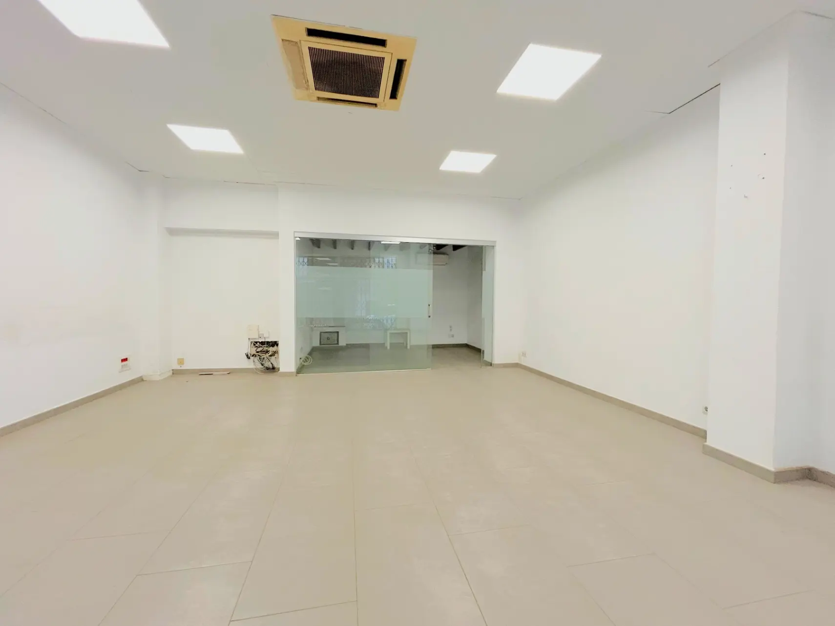 Commercial Premises Of 220 M² In Jávea, Spain