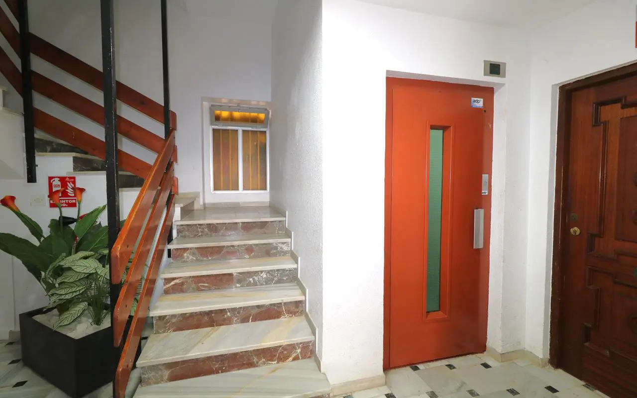 Apartment Of 74 M² With Features In Torrevieja, Spain